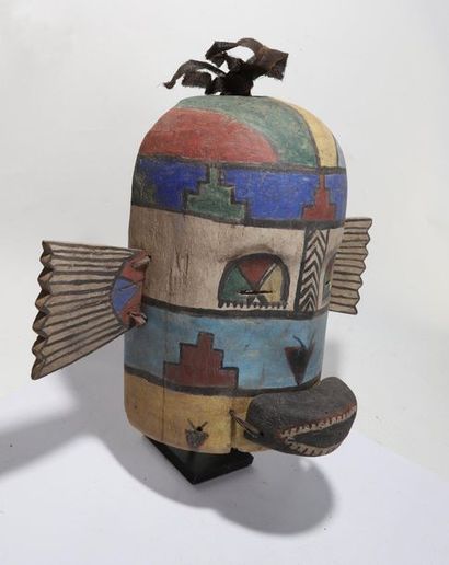Anthropozoomorphic decorative mask with two...
