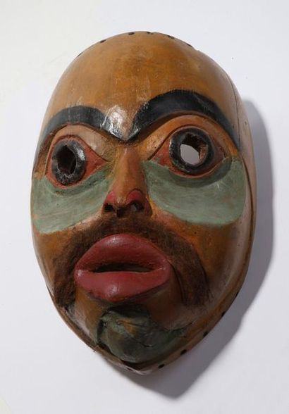 Decorative anthropomorphic mask with an open...