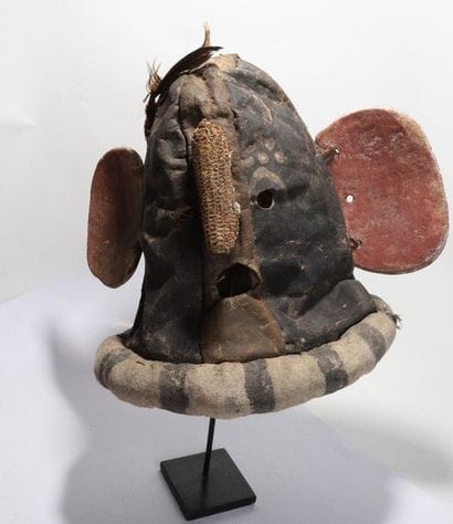 Decorative anthropomorphic mask in the 