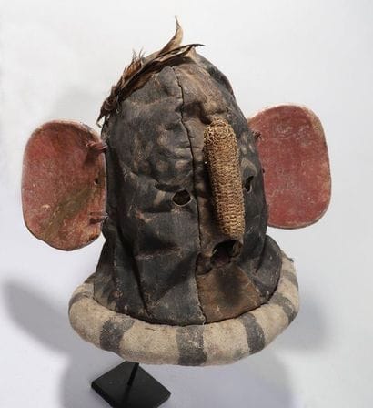 Decorative anthropomorphic mask in the 