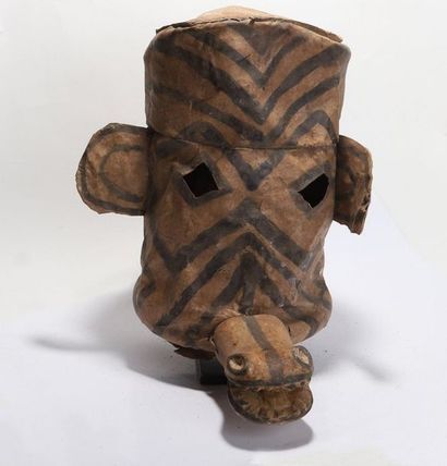 Anthropozoomorphic decorative mask, with...