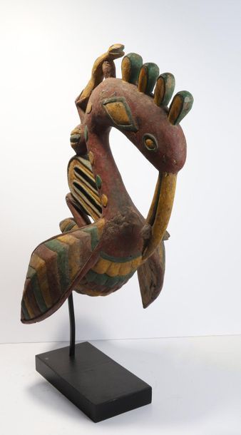 Zoomorphic figure showing a bird 