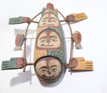 Anthropozoomorphic decorative mask with three...