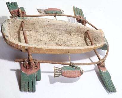 Anthropozoomorphic decorative mask with three...