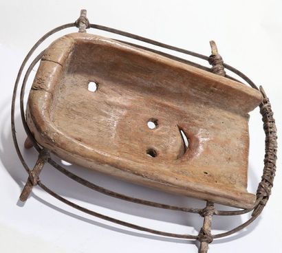 Anthropozoomorphic decorative mask with a...