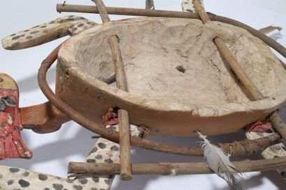 Anthropomorphic decorative mask with an oval...