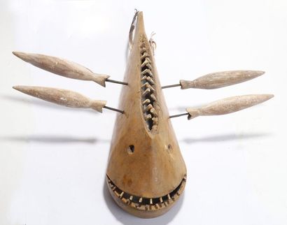 Decorative zoomorphic mask with a whale.

Wood...