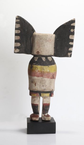 Decorative doll in polychrome wood.

Kachina,...