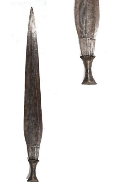 Parry sword with grooved leaf-shaped blade,...