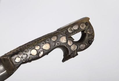 Rectangular blade sword, the hilt inlaid...