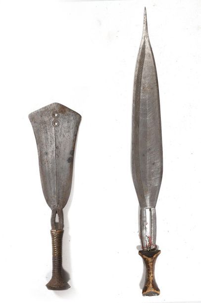 Set consisting of: a parry knife, openwork...