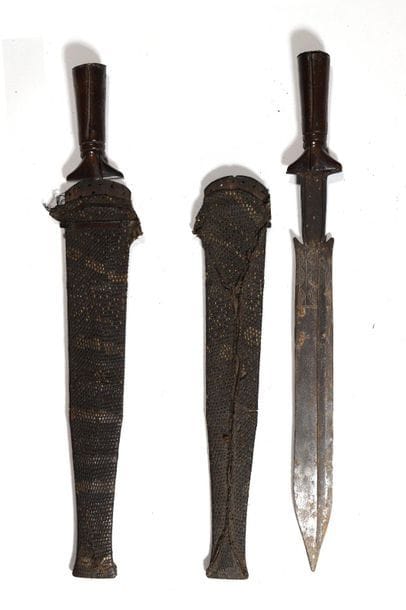 Characteristic knife by its work of incision...