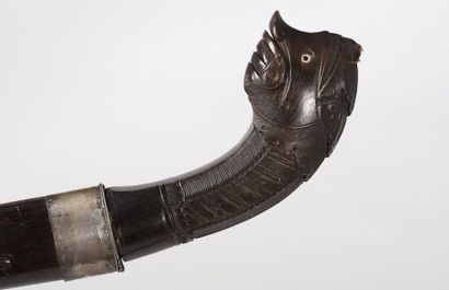 Sabre PEDANG. Lame en acier. Poignée bois...