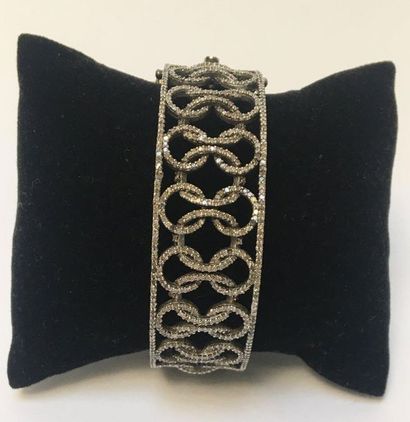 BRACELET rigide ouvrant en argent 925/°°...