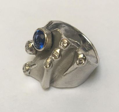 BAGUE d'artiste en or gris18k (750/°°) à...