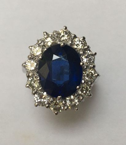 BAGUE MARGUERITE en or gris 18k (750/°°)...