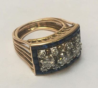 BAGUE en or jaune 18k (750/°°) et platine...
