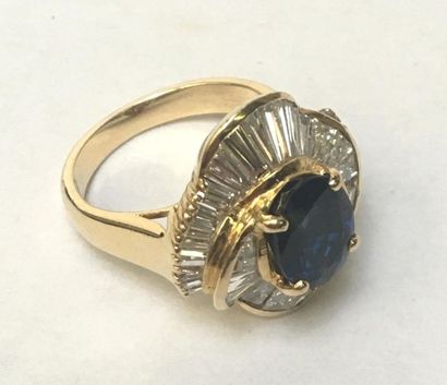 BAGUE BALLERINE en or jaune 18k (750/°°)...
