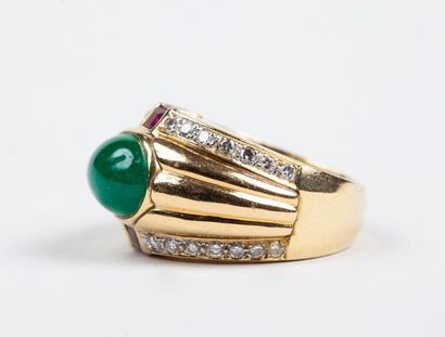 BAGUE jonc en or jaune 18k (750/°°) centrée...