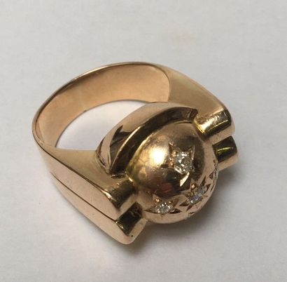 BAGUE en or jaune 18k (750/°°) présentant...