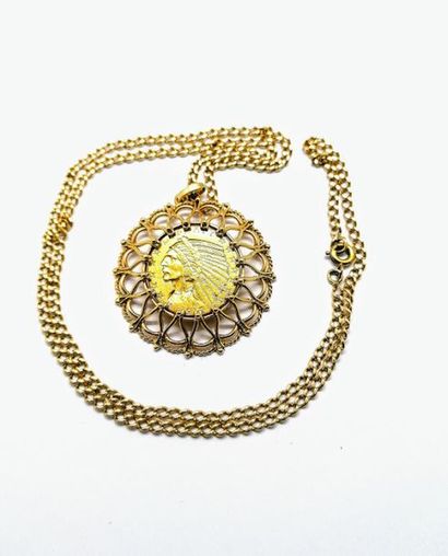 PENDENTIF et CHAINE en or jaune 18K (750/°°)...