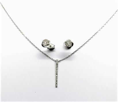 PARURE en or blanc 18K (750/°°), composée...