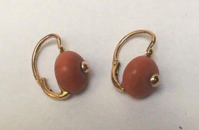 PAIRE DE DORMEUSES en or rose 18k (750/°°)...