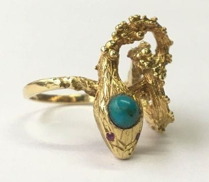 BAGUE ancienne en or jaune 18k (750/°°) représentant...