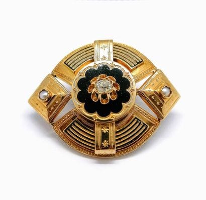 Dessus de BROCHE en or jaune 18K (750/°°),...