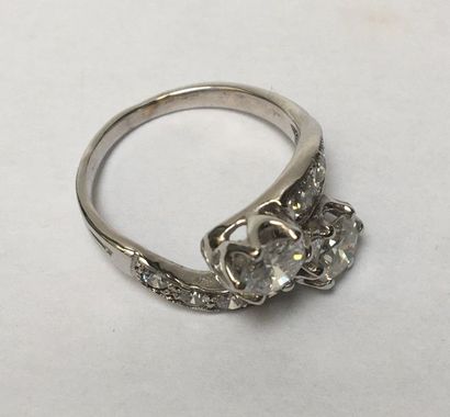 BAGUE TOI ET MOI en or gris 18k (750/°°)...