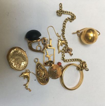 LOT d'or à la casse, 18k (750/°°) PB: 11g....