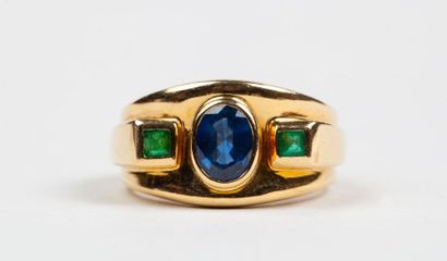 BAGUE bandeau en or jaune 18k (750/°°) centrée...