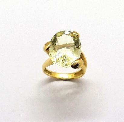 BAGUE en or jaune 18k (750/°°) à monture...