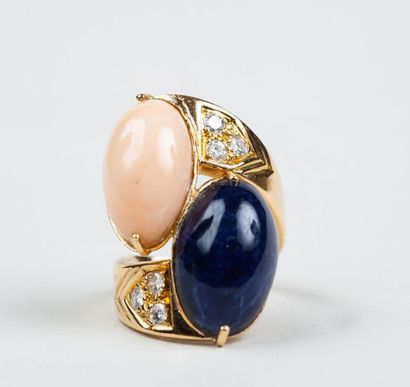 BAGUE de petit doigt en or jaune 18k (750/°°)...