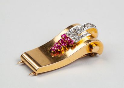 CLIP DE CORSAGE en or jaune 18k (750/°°)...