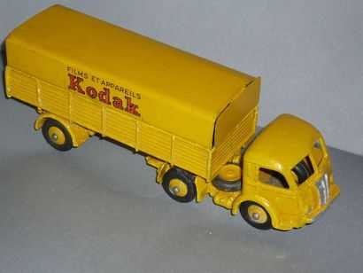 DINKY TOYS n°32AJPanhard semi-remorque KODAK

En...