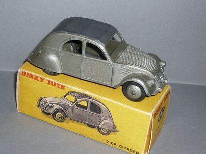 DINKY TOYS n° 24T Citroën 2CV (1 feu) gris...