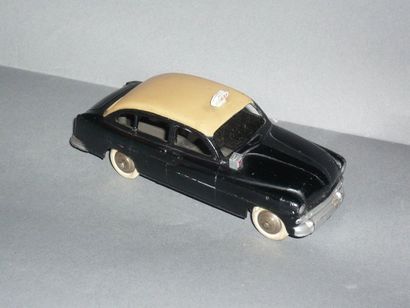 DINKY TOYS n° 24X Ford Vedette taxi

En ...