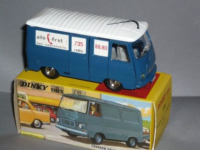 DINKY TOYS n° 570 Fourgon J7 Peugeot. Toit...