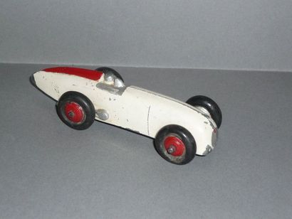 DINKY TOYS GB n° 23A Racing car 

En l'é...