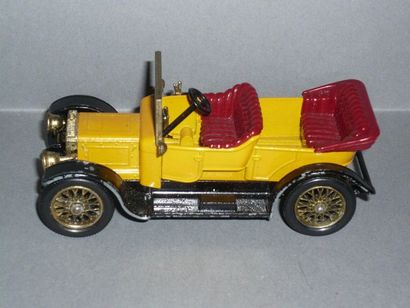 LESNEY. Daimler 1911 

En l'état.