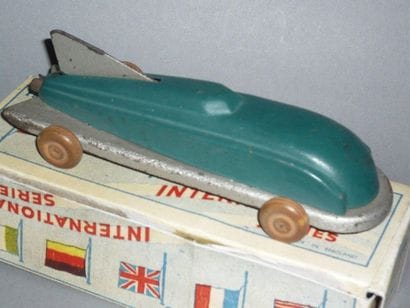 Voiture profilée de record de vitesse (vers...