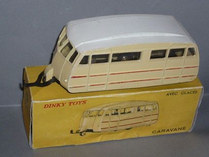 DINKY TOYS n°811 Caravane avec glace (toit...