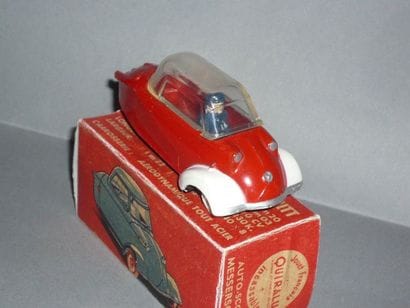 QUIRALU Auto-scooter Messerschmitt rouge....