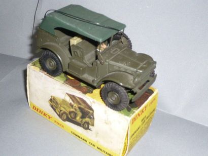 DINKY TOYS n°8010 Command Car Militaire avec...