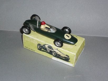 SOLIDO BRM V8 . Verte. TBE 

En l'état. Boîte...