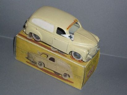 CIJ RENAULT Prairie Ambulance 

En l'état,...