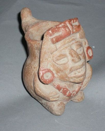 Small Maya style vase with handle in beige...