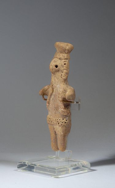 Beige terracottadole.

Ishtar period, 2nd...