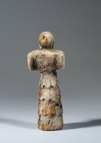 Marbledole in Mari style. 

H: 12cm 

Ca...